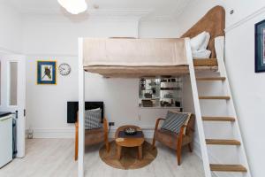 Η κουζίνα ή μικρή κουζίνα στο ItalianFlat - Shaldon +17 φωτογραφίες