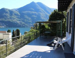 モルトラージオにあるCharming Villa with Lake view in Moltrasioのギャラリーの写真