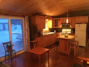 Η κουζίνα ή μικρή κουζίνα στο Maison Bleue +6 φωτογραφίες