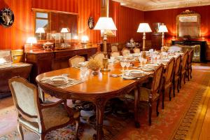 Reštaurácia alebo iné gastronomické zariadenie v ubytovaní Pazo de Brandeso & Country Club