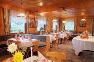 Restaurace v ubytování Gasthof Trausberg