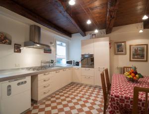 Köök või kööginurk majutusasutuses Casa San Severo