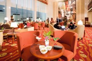 Restoran ili drugo mesto za obedovanje u objektu Baolong Hotel Shanghai