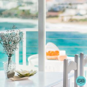 Bazén v ubytování Hostal del Cabo nebo v jeho okolí