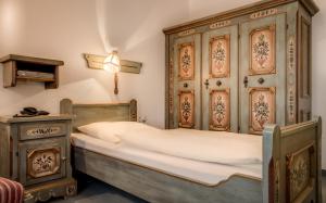 Postel nebo postele na pokoji v ubytování Hotel Gasthof zur Post
