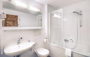 Koupelna v ubytování Hotel Gasthof zur Post + 12 fotografií