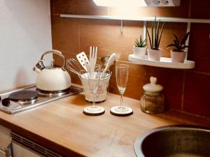 A kitchen or kitchenette at Sandra‘s Studio