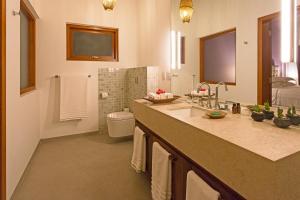 Koupelna v ubytování Campo Bahia Hotel Villas Spa