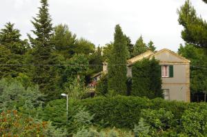 アトリにあるPodere S. Annaの木立の丘の上の家
