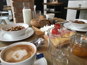 Comida no apart-hotel ou em algum lugar perto