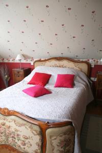 Ένα ή περισσότερα κρεβάτια σε δωμάτιο στο Les Renaudines