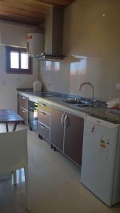 Una cocina o kitchenette en Apartamento Lastres 27