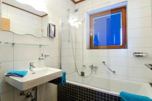 Kúpeľňa v ubytovaní Ferienhaus Monte Bianco