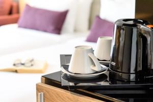 Zestaw do parzenia kawy i herbaty w obiekcie Gkeea Boutique Hotel