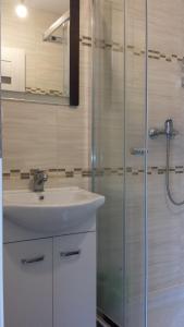 Fotografia z galérie ubytovania Nowy apartament z patio v destinácii Lubiatowo