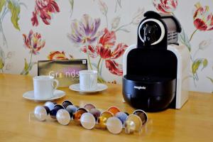 Coffee and tea making facilities at Aberdeen Lighthouse Cottages - coastal, dolphins