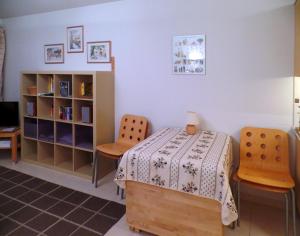 Knihovna v apartmánu