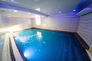 Bazén v ubytování Villa Leku SPA Resort nebo v jeho okolí