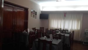 Reštaurácia alebo iné gastronomické zariadenie v ubytovaní Posada La Casona