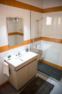 Ένα μπάνιο στο Desafios da Horta