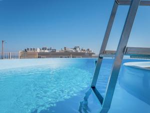 Swimmingpoolen hos eller tæt på Qawra Point Holiday Complex