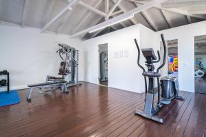 Fitness centrum a/nebo fitness zařízení v ubytování Galaxy Beach Resort BW Premier Collection