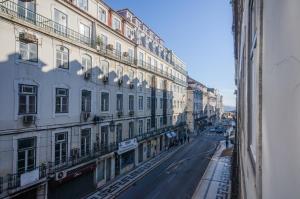 Gallery image of Baixa Downtown Fabulous And Sophisticate Apartment With Elevator 18th Century Building in Lisbon