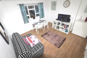 Mordern/Luxary 2 BED Flat Near Central London