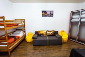 Postel nebo postele na pokoji v ubytování Discovery Hotel