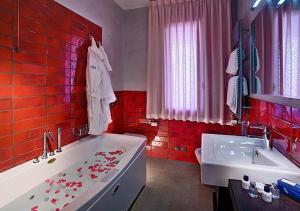 Vannituba majutusasutuses Hotel Le Tegnue