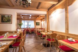 Restaurace v ubytování Garni Tyrolia + 24 fotografií