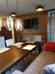 TV a/nebo společenská místnost v ubytování Muggel Apartments