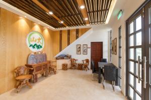 A seating area at YiShan Farm Homestay