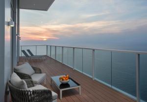 Uma varanda ou terraço em Island Luxurious Suites Hotel and Spa- By Saida Hotels