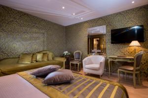 A bed or beds in a room at Ca' Marinella