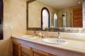 Las Villas de Santa Maria by Holiday World, Estepona ...