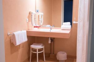 Ένα μπάνιο στο Hotel de Jouvence +32 φωτογραφίες