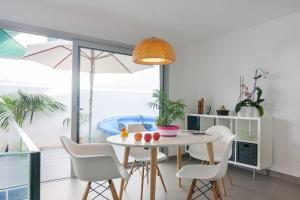 A seating area at Llevant