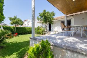 A garden outside Mollet