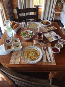 山林小屋内部或周边提供的食物