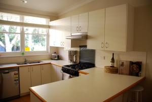 
A kitchen or kitchenette at Dalton Cottage
