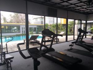 Fitness centrum a/nebo fitness zařízení v ubytování The Park 304 Executive Serviced Apartment