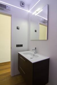 Et badeværelse på HACIENDA 10B MENYBER + 11 billeder