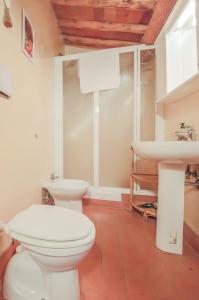 Salle de bains dans l'établissement Winery Houses in Chianti