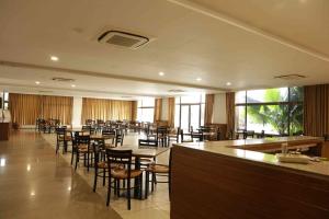Ресторант или друго място за хранене в Bansari Greens Resort
