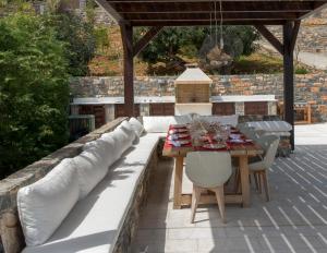 Posedenie v ubytovaní Villa Danae by Elounda Island View Villas