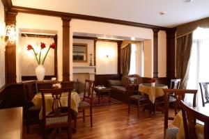 A seating area at Hotel Al Codega