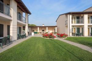 Gallery image of Residence Corte Delle Rose in Garda