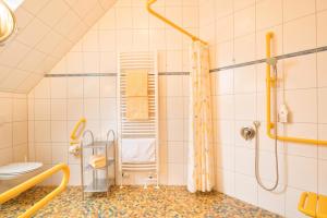 Ein Badezimmer in der Unterkunft Hotel Altes Zollhaus