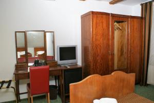 TV a/nebo společenská místnost v ubytování Hotel park